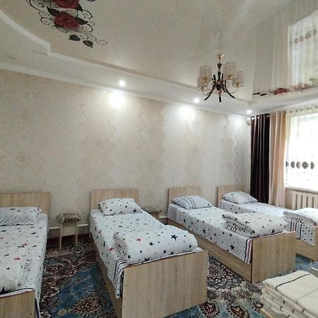 Guest House Kyzyl Alma Arkit Eksteriør billede