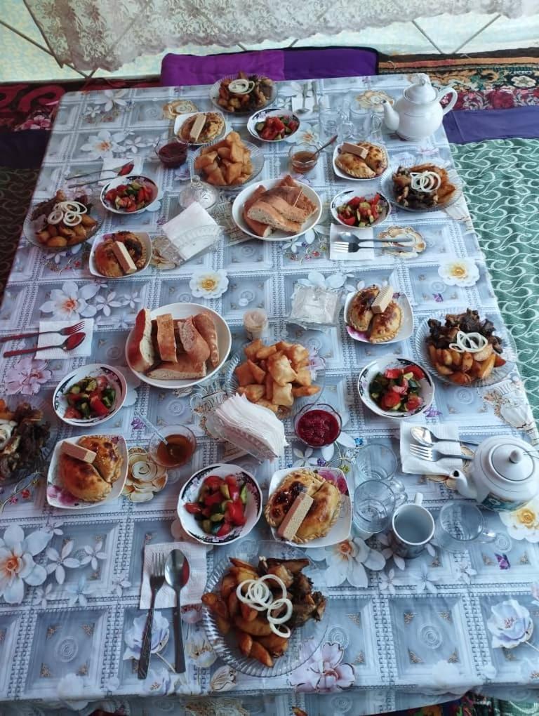 Guest House Kyzyl Alma Arkit Eksteriør billede