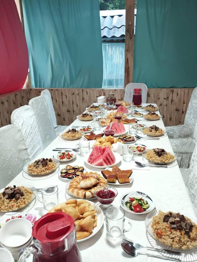 Guest House Kyzyl Alma Arkit Eksteriør billede
