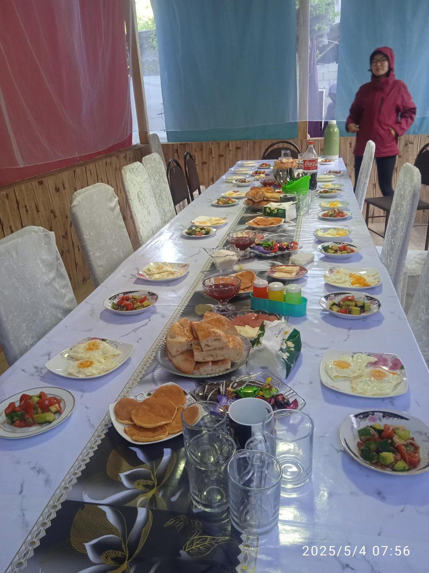 Guest House Kyzyl Alma Arkit Eksteriør billede