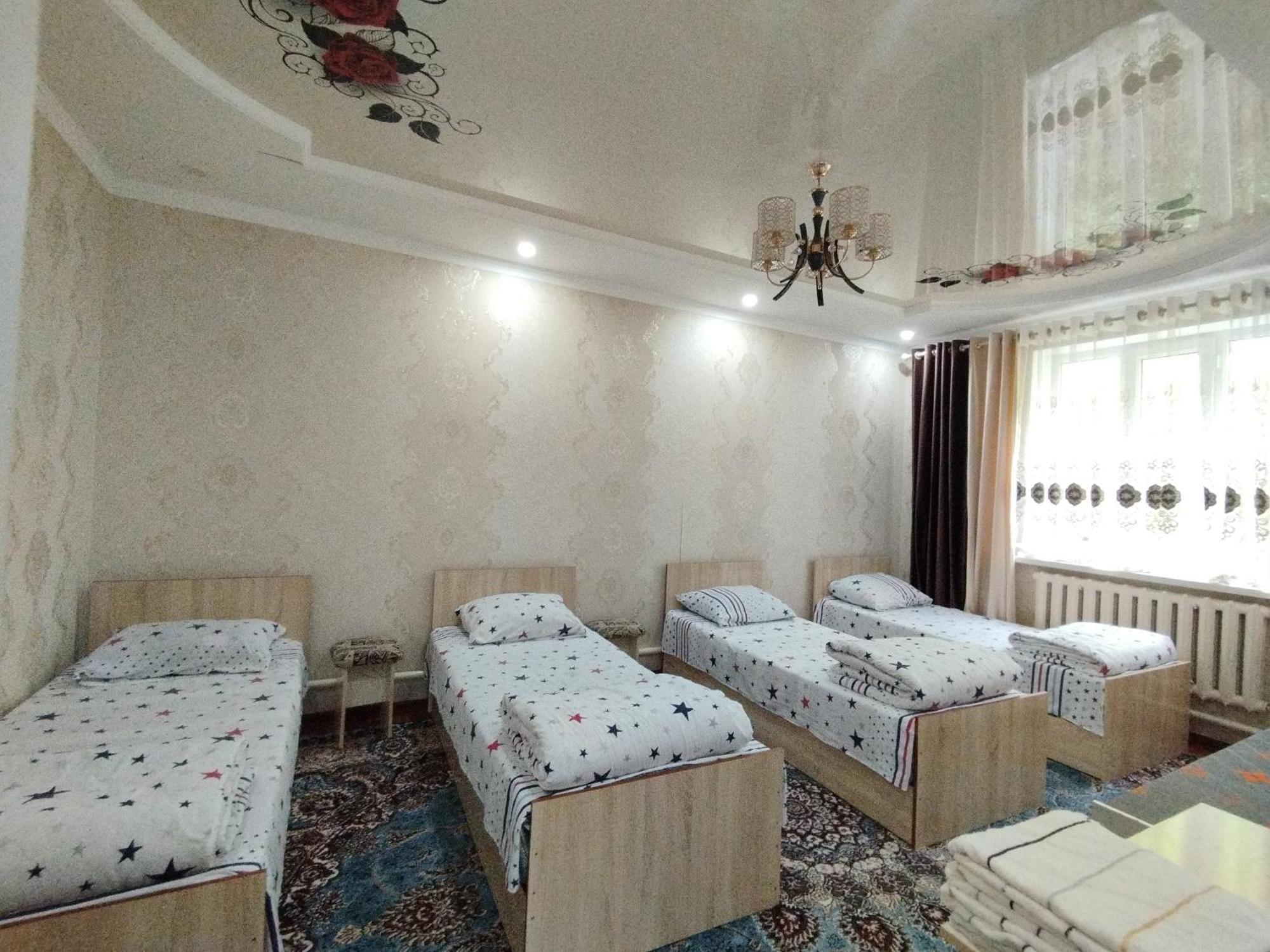Guest House Kyzyl Alma Arkit Eksteriør billede